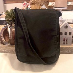 Daymakers Santa Barbara black nylon crossbody with adjustable strap